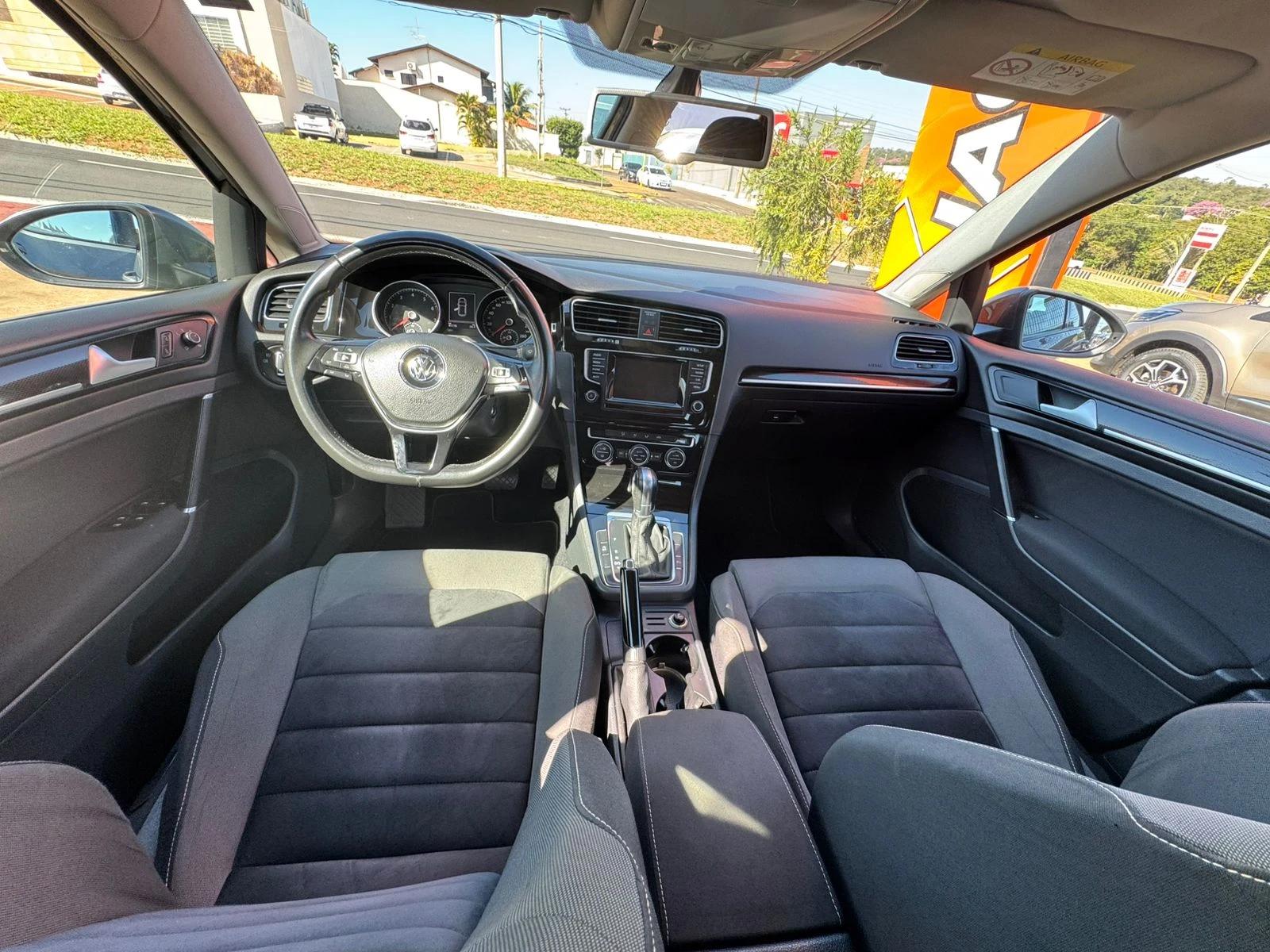 VOLKSWAGEN Golf - Foto