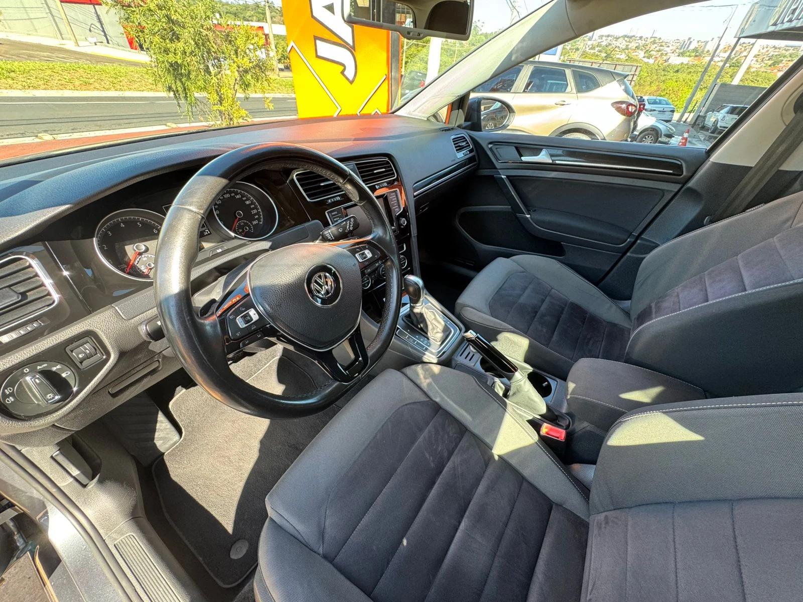 VOLKSWAGEN Golf - Foto