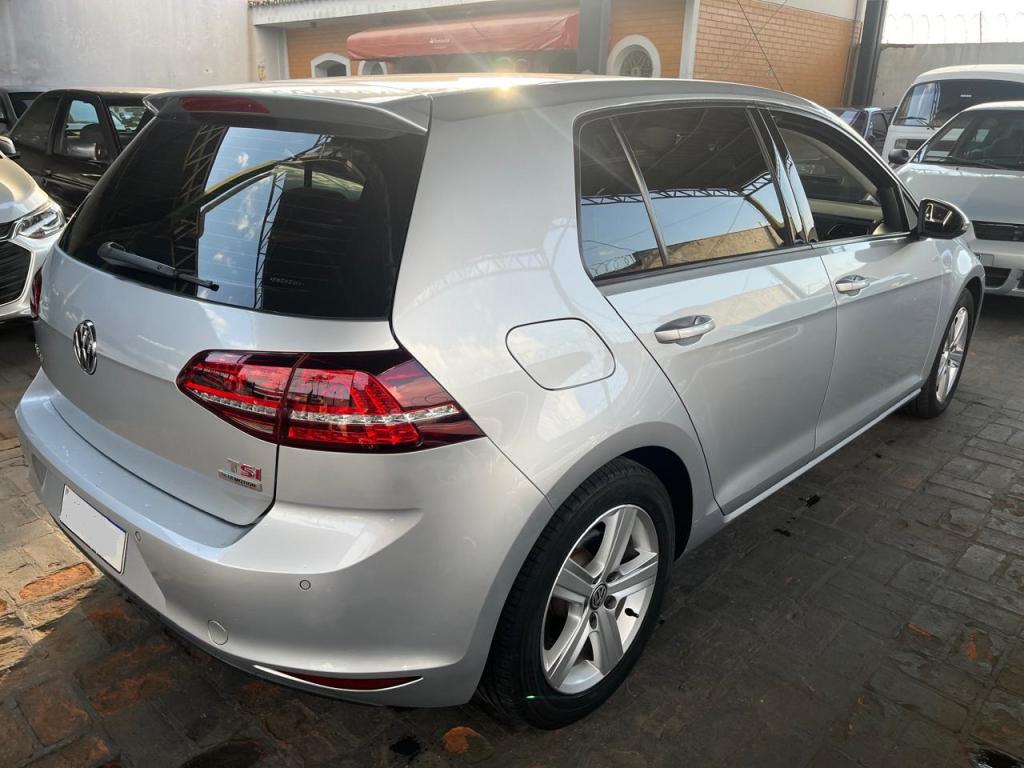 VOLKSWAGEN Golf - Miniatura