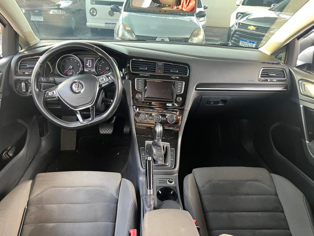 VOLKSWAGEN Golf - Miniatura