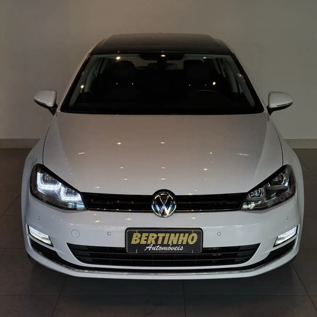 VOLKSWAGEN Golf - Foto