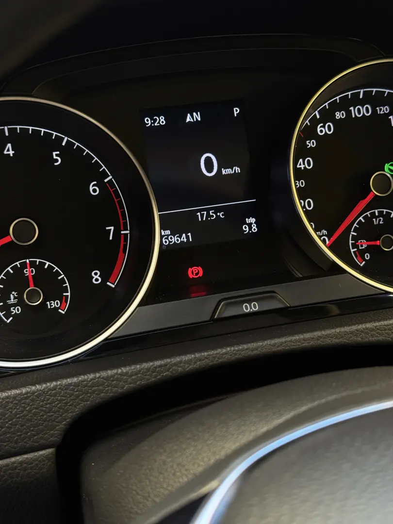 VOLKSWAGEN Golf - Foto