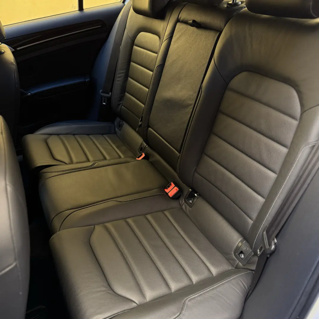 VOLKSWAGEN Golf - Foto