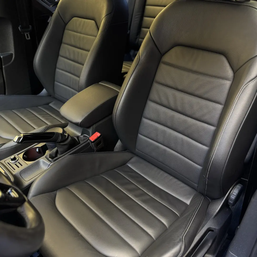 VOLKSWAGEN Golf - Foto