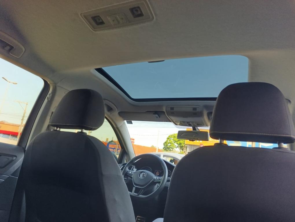 VOLKSWAGEN Golf - Foto