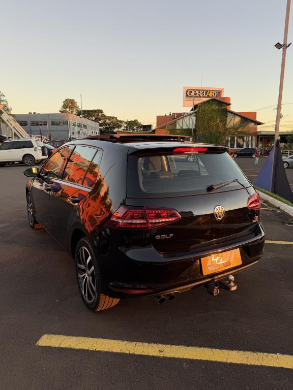 VOLKSWAGEN Golf - Foto