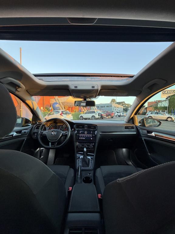 VOLKSWAGEN Golf - Foto