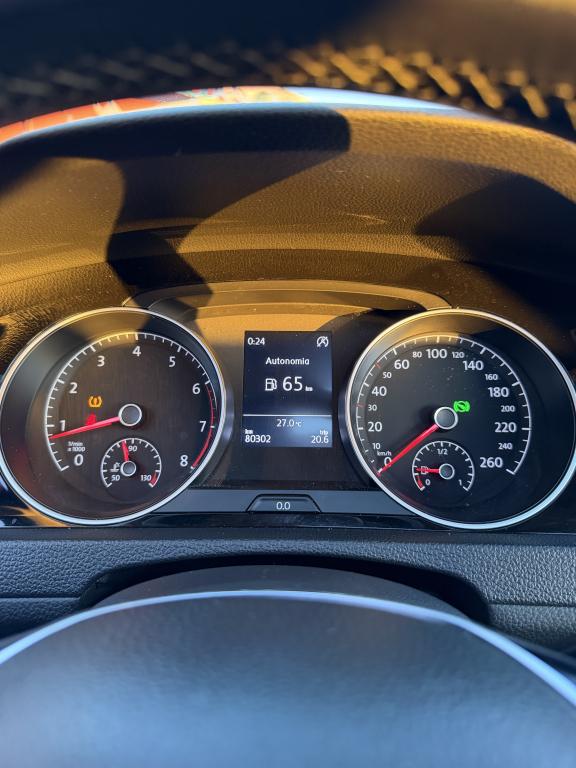 VOLKSWAGEN Golf - Foto