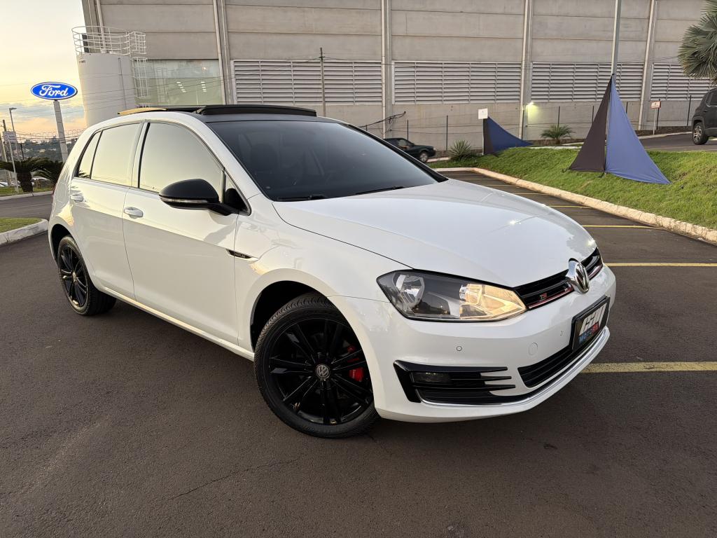 VOLKSWAGEN Golf - Foto