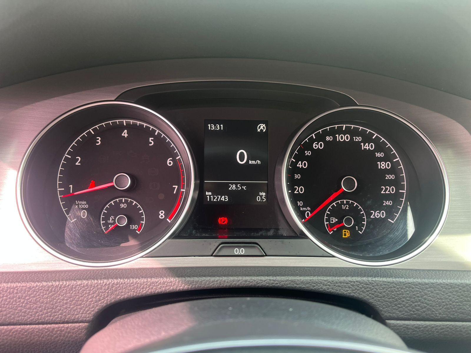 VOLKSWAGEN Golf - Foto