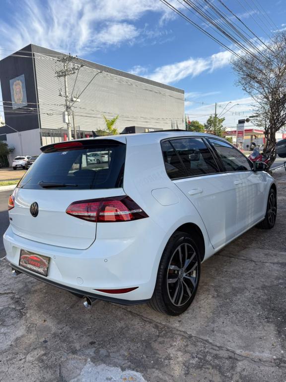 VOLKSWAGEN Golf - Foto