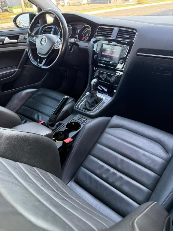 VOLKSWAGEN Golf - Foto