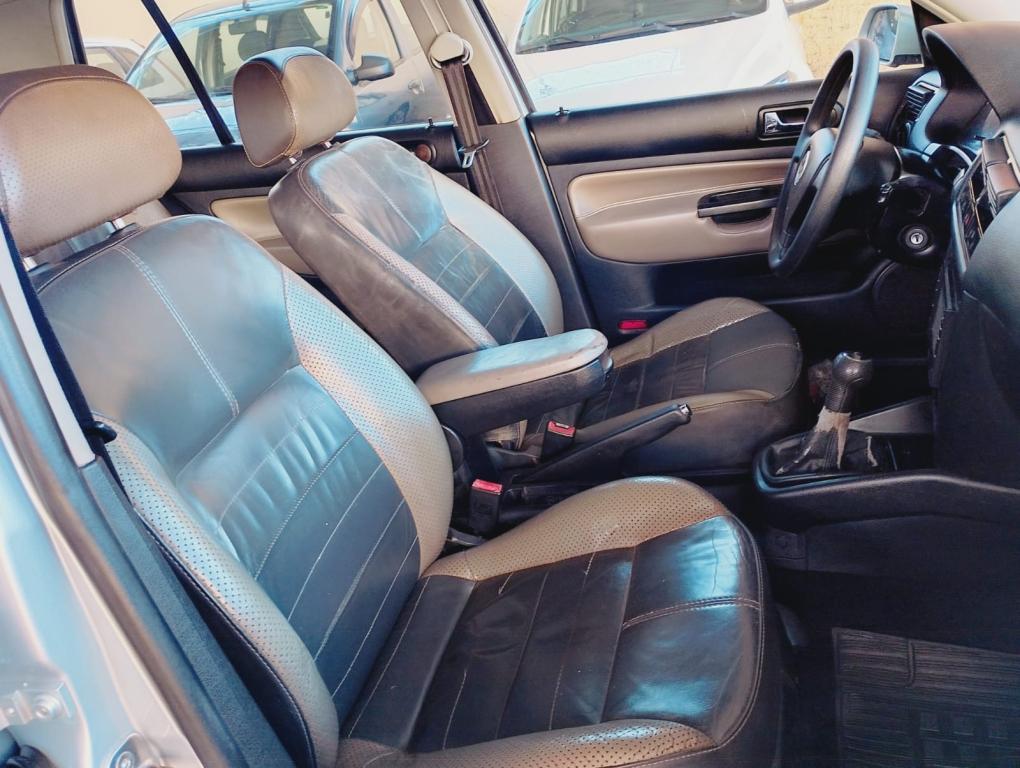 VOLKSWAGEN Golf - Foto
