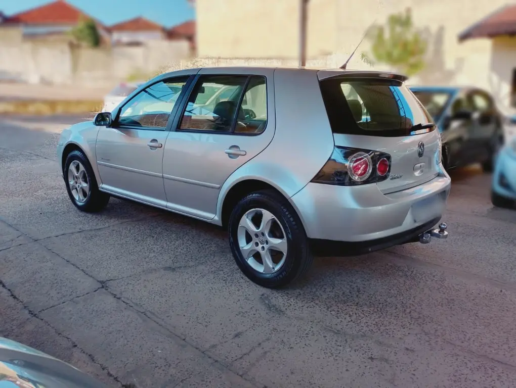 VOLKSWAGEN Golf - Foto