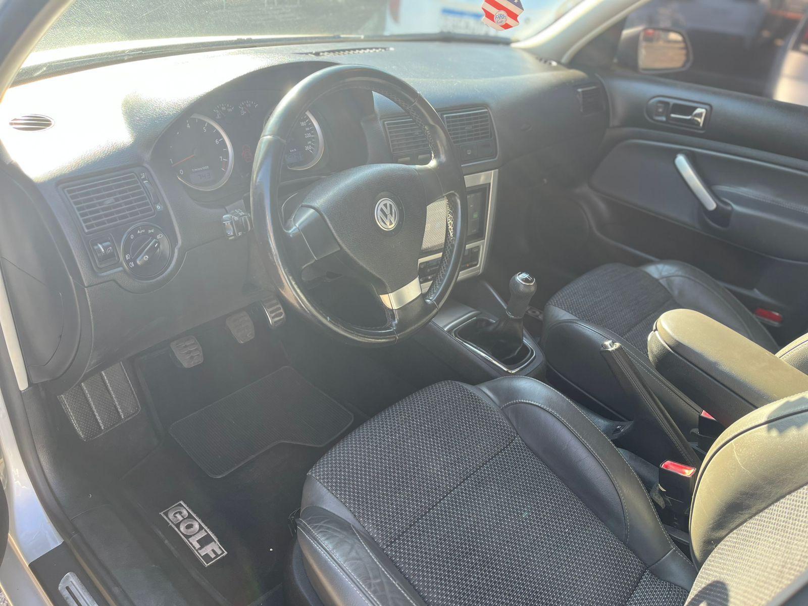 VOLKSWAGEN Golf - Foto