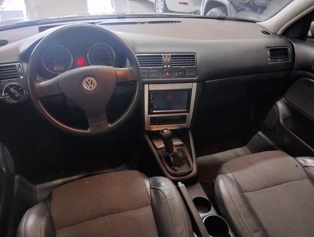VOLKSWAGEN Golf - Foto