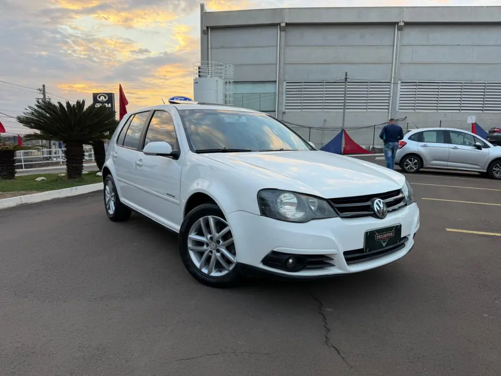 VOLKSWAGEN Golf - Foto