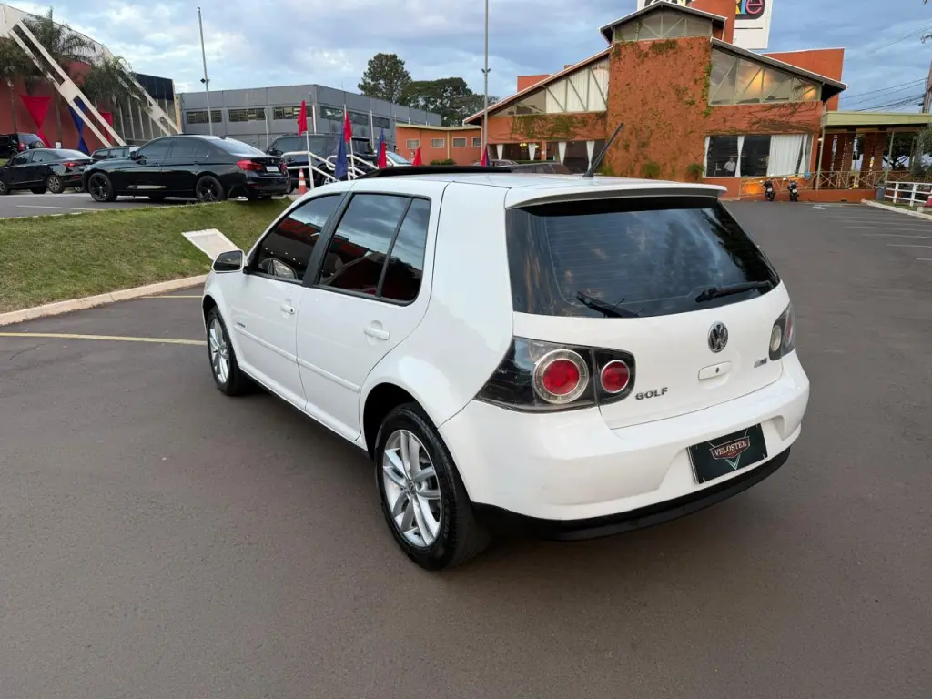 VOLKSWAGEN Golf - Foto