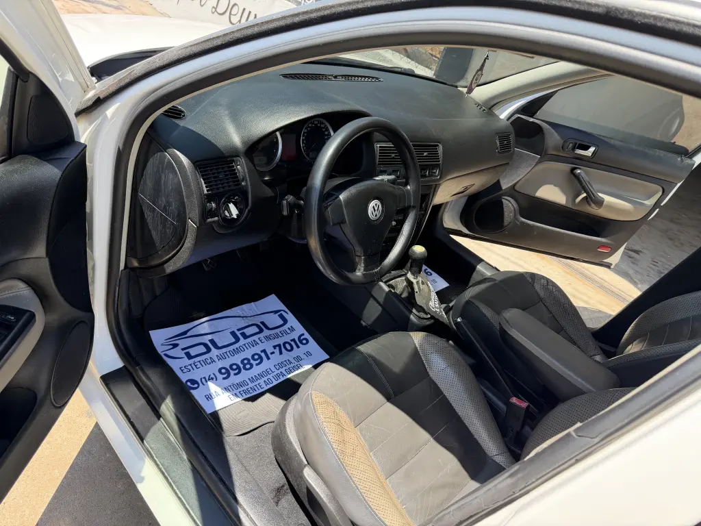 VOLKSWAGEN Golf - Foto