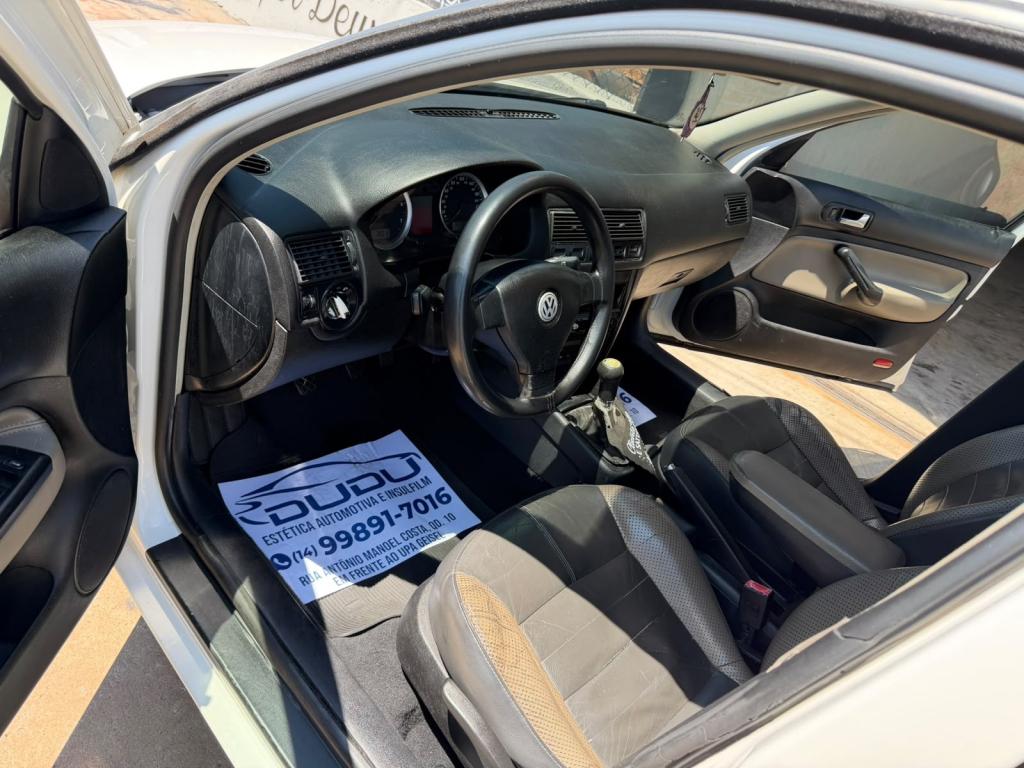 VOLKSWAGEN Golf - Foto