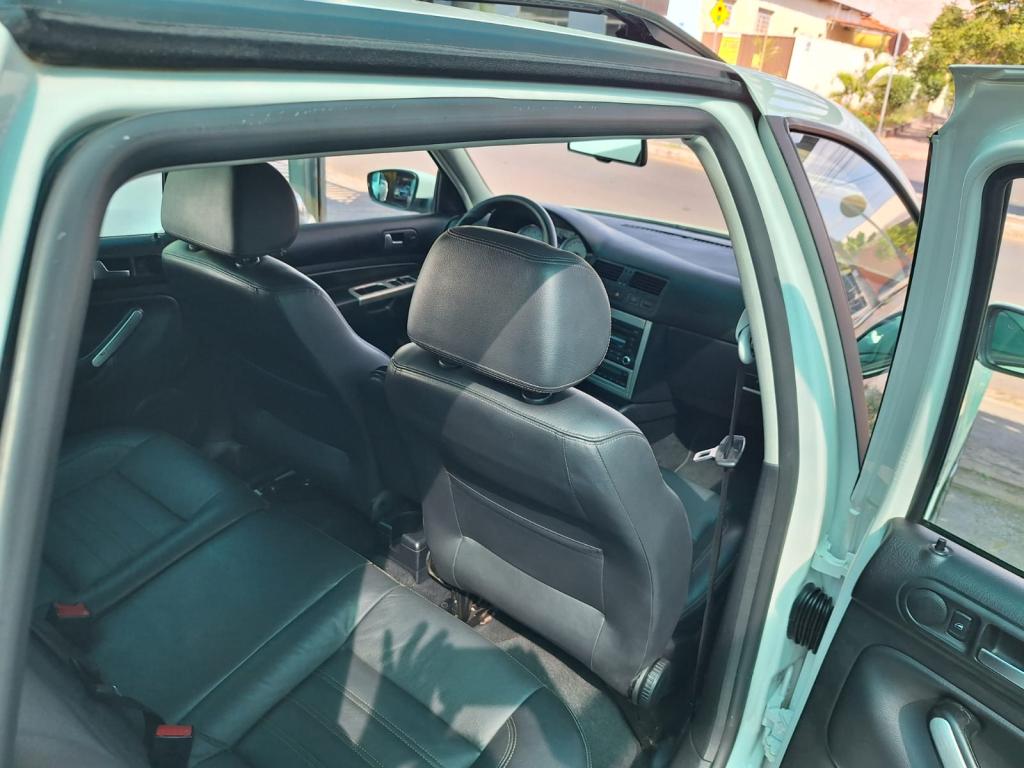 VOLKSWAGEN Golf - Foto