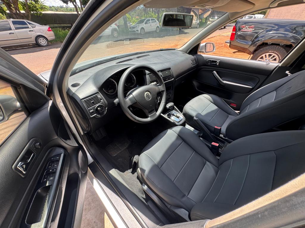 VOLKSWAGEN Golf - Foto