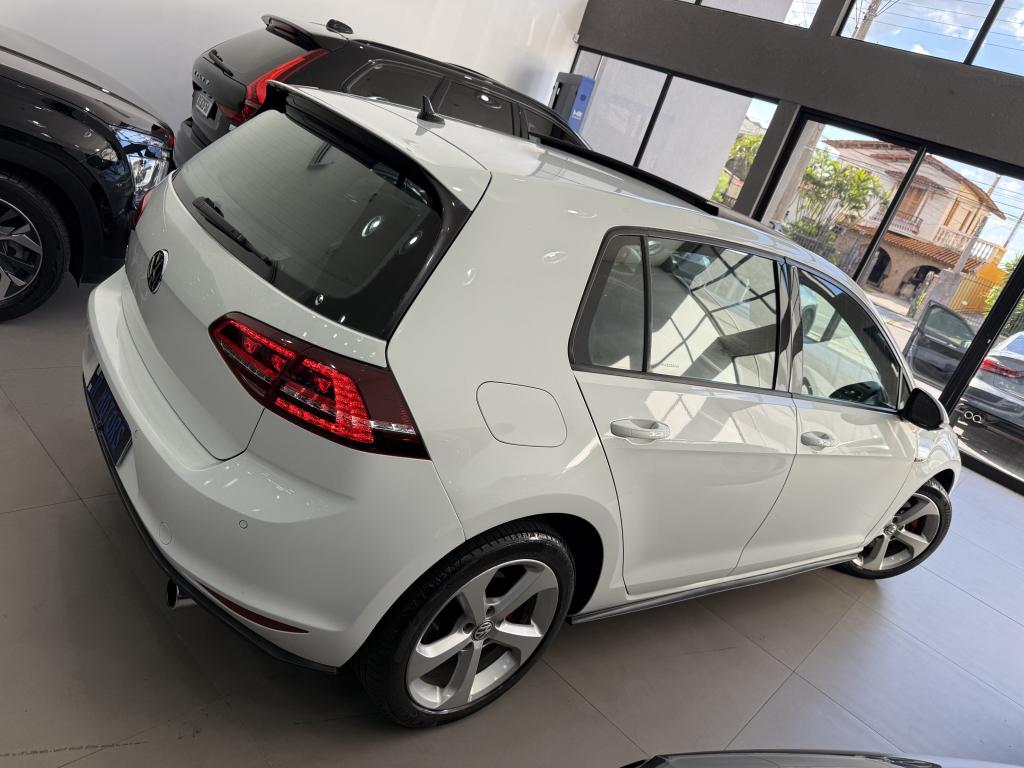 VOLKSWAGEN Golf - Foto