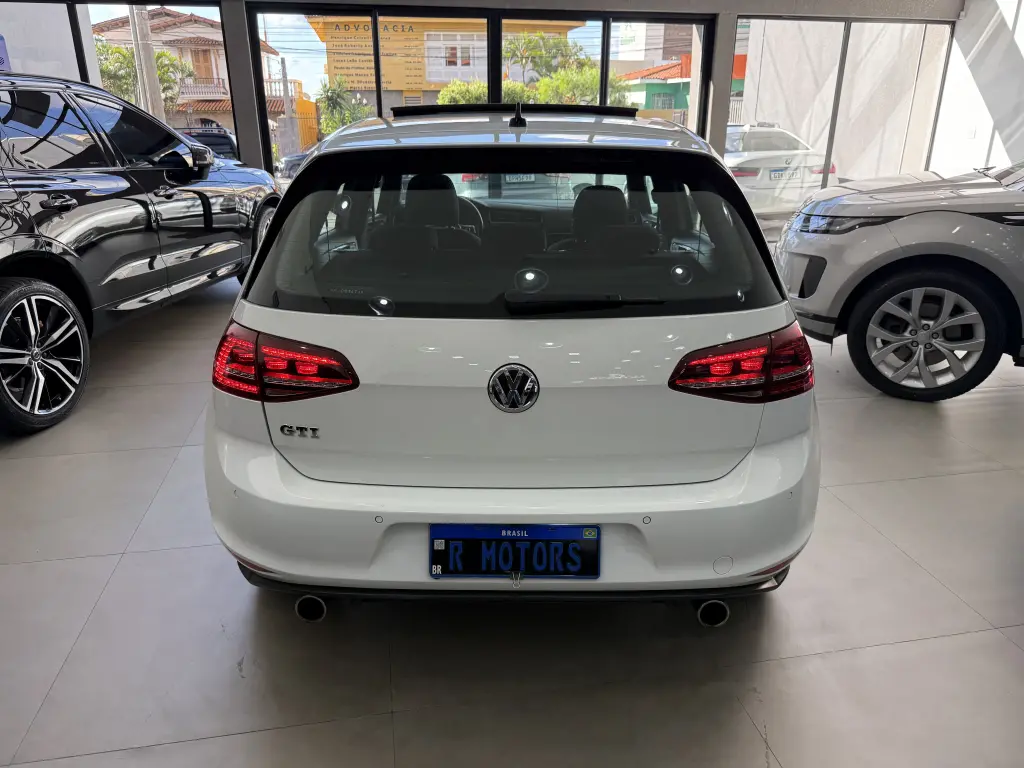VOLKSWAGEN Golf - Foto