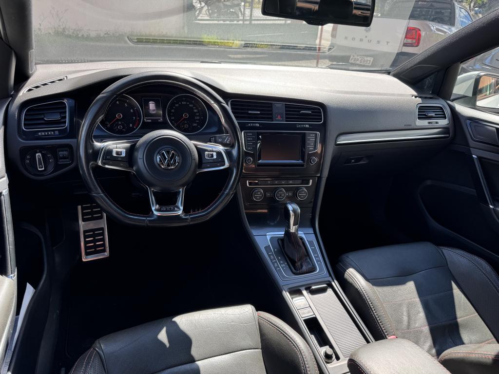 VOLKSWAGEN Golf - Foto