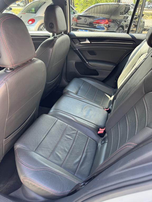 VOLKSWAGEN Golf - Foto