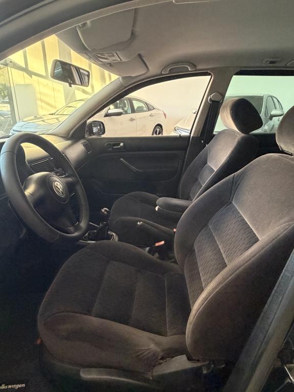 VOLKSWAGEN Golf - Foto