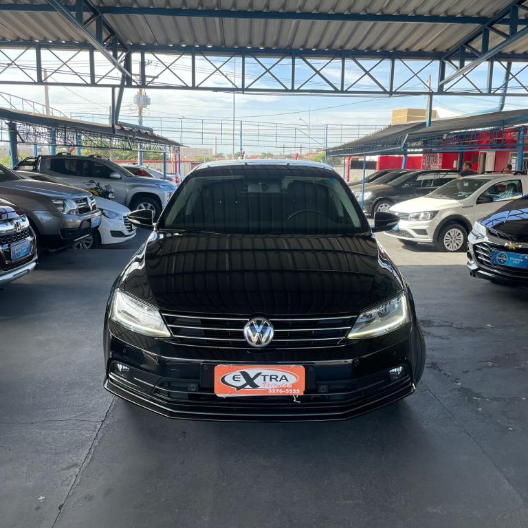VOLKSWAGEN Jetta - Foto