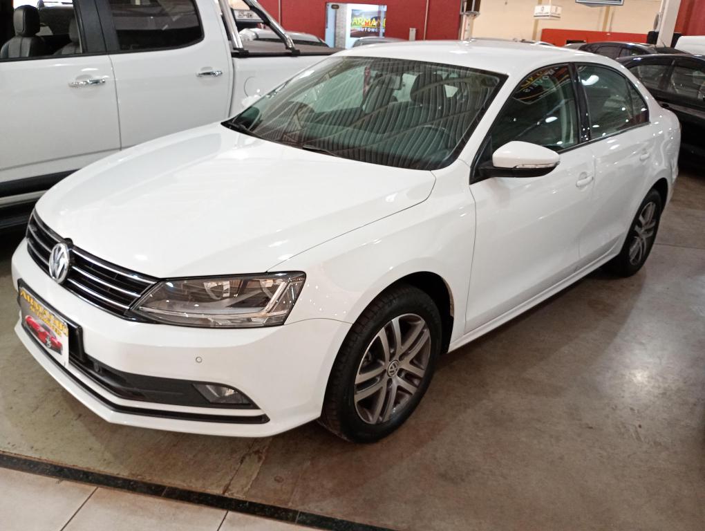 VOLKSWAGEN Jetta - Miniatura