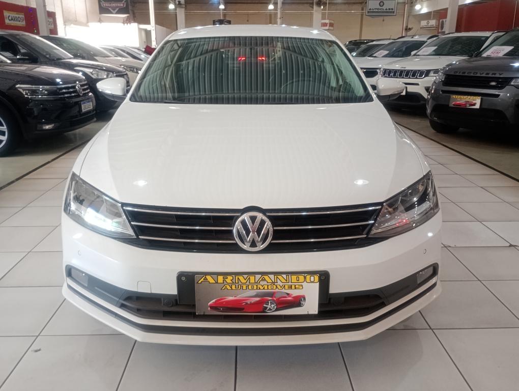 VOLKSWAGEN Jetta - Foto