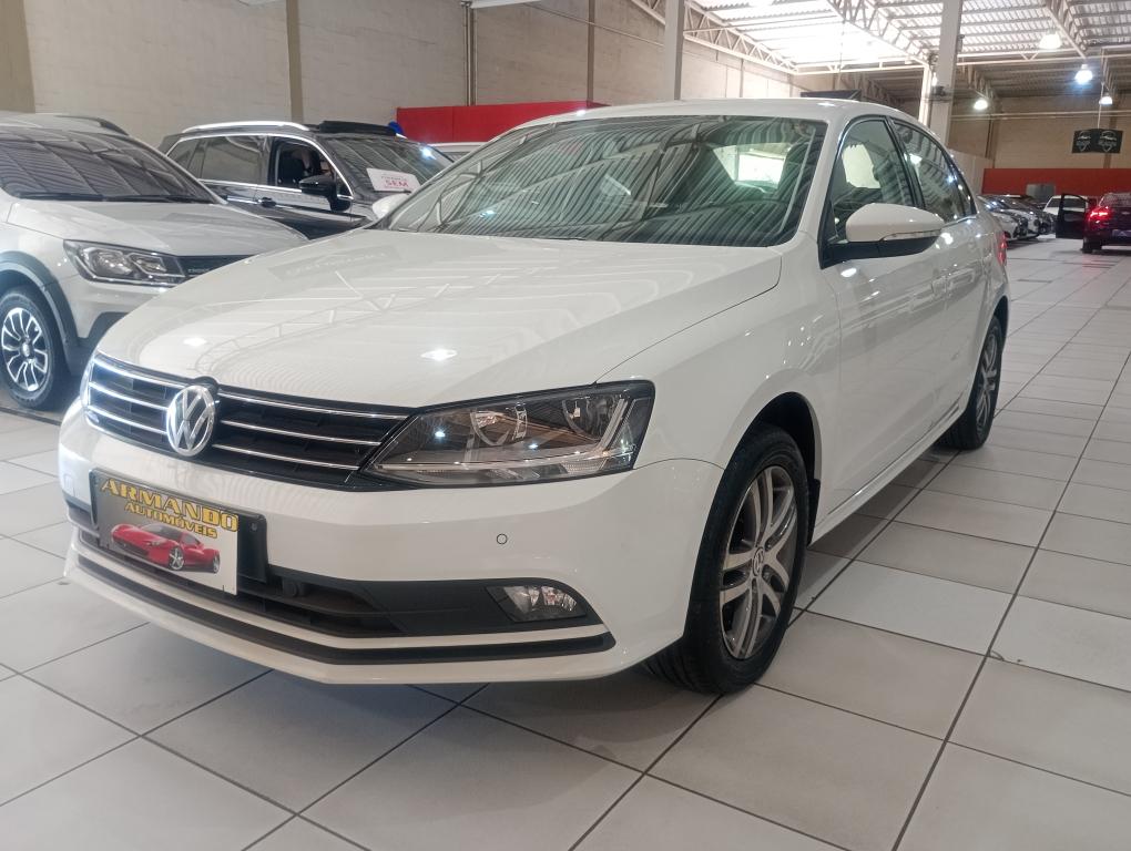 VOLKSWAGEN Jetta - Foto
