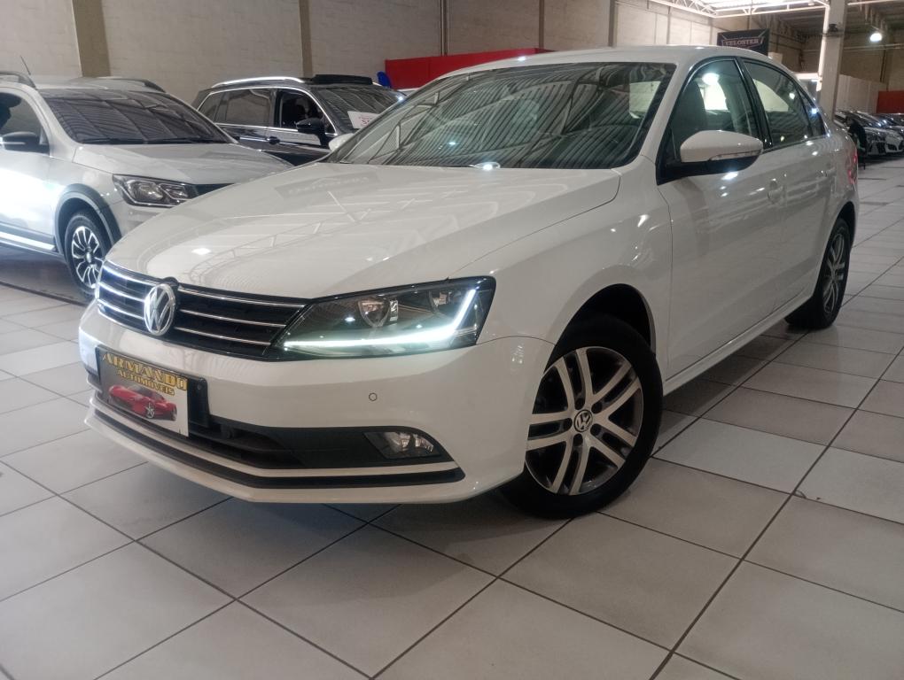 VOLKSWAGEN Jetta - Foto