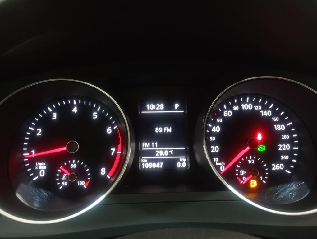 VOLKSWAGEN Jetta - Foto