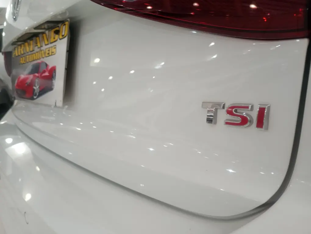 VOLKSWAGEN Jetta - Foto