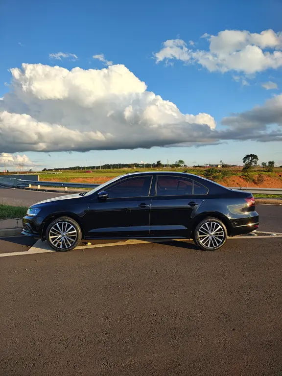 VOLKSWAGEN Jetta - Miniatura