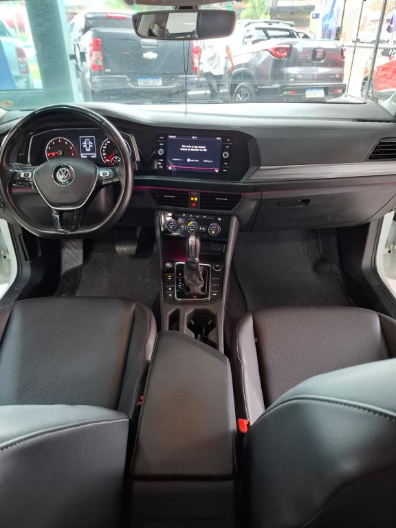 VOLKSWAGEN Jetta - Foto