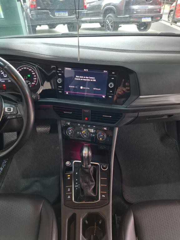 VOLKSWAGEN Jetta - Foto