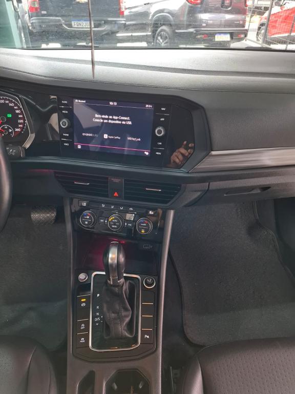 VOLKSWAGEN Jetta - Foto