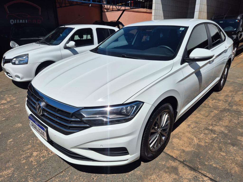 VOLKSWAGEN Jetta - Foto