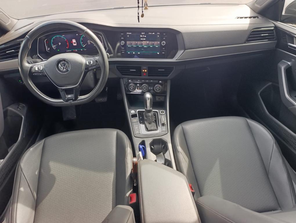 VOLKSWAGEN Jetta - Foto