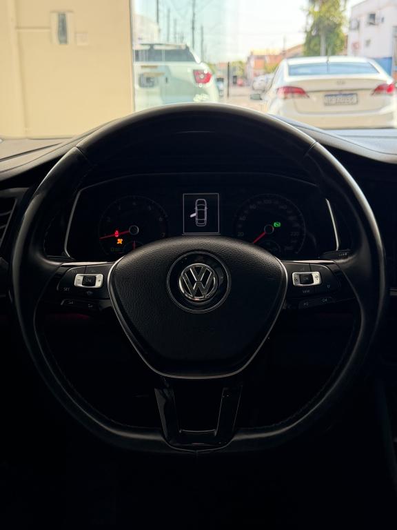 VOLKSWAGEN Jetta - Foto