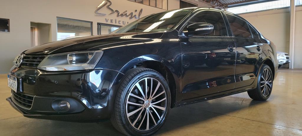 VOLKSWAGEN Jetta - Foto