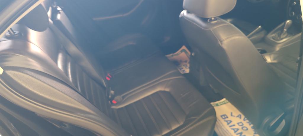 VOLKSWAGEN Jetta - Foto