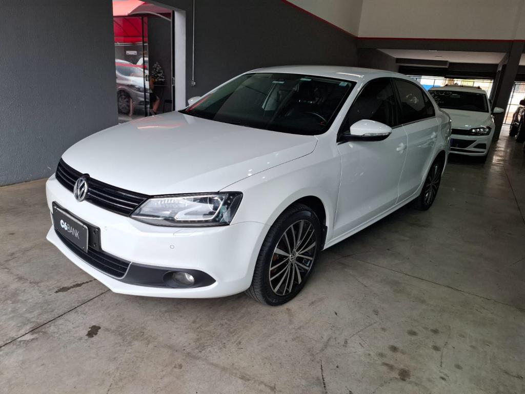 VOLKSWAGEN Jetta - Foto