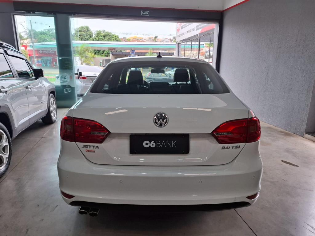 VOLKSWAGEN Jetta - Foto