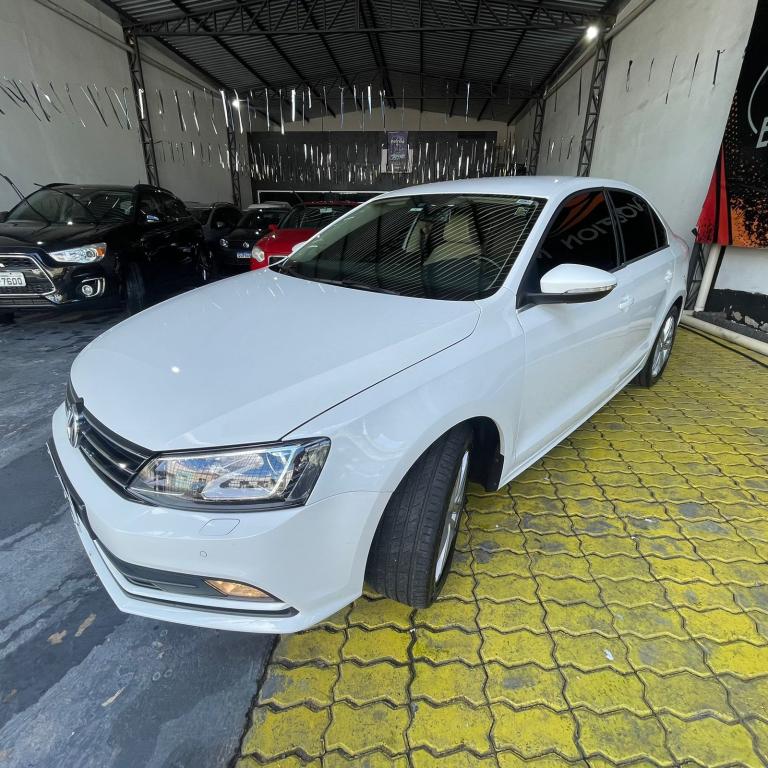 VOLKSWAGEN Jetta - Foto